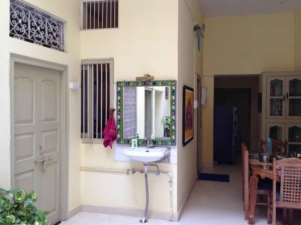 Granny'S Inn Varanasi Room photo